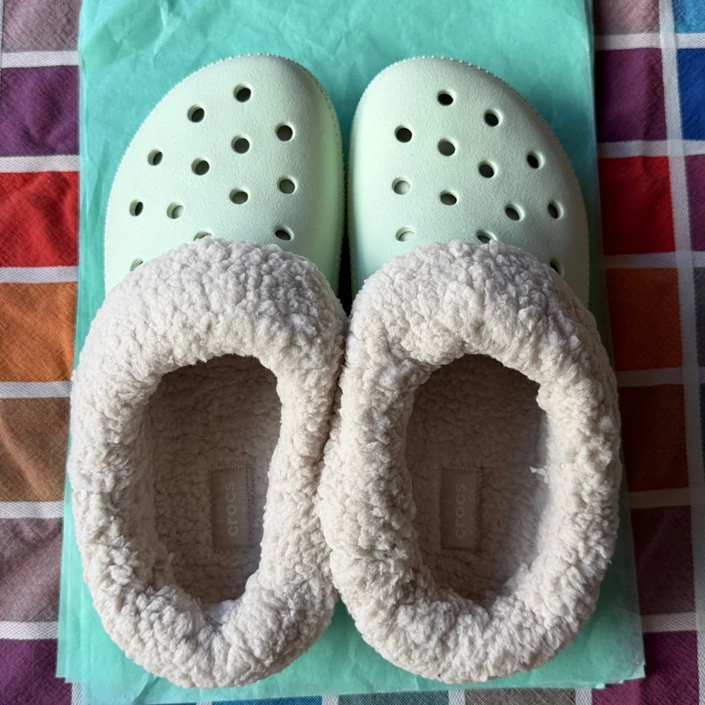 🛌 CROCS LINED CLOGS 🛌 NWT 🛌 - Picture 5 of 16